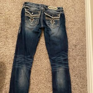 Women’s Rock Revival skinny Jeans